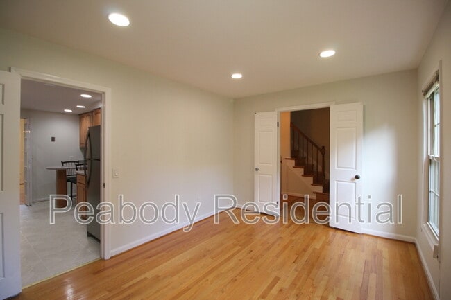 Building Photo - 436 N Park Dr