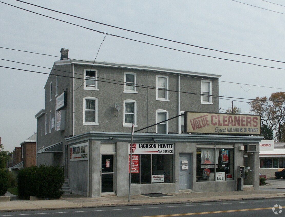 Building Photo - 5925 - 5927 Ridge Ave