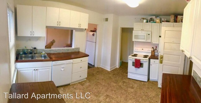 Foto del edificio - 8 br, 2 bath Apartment - 1129/31 Bowen Ct.