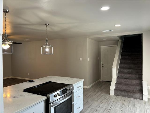 Foto del edificio - 4200 Oak Country Dr