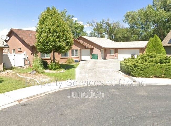 Photo - 3018 Oakwood Drive Apartment
