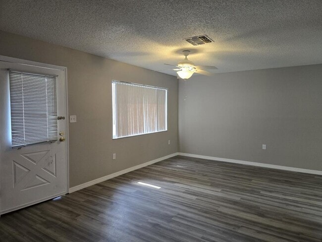 Building Photo - 3252 Sea Grape Dr