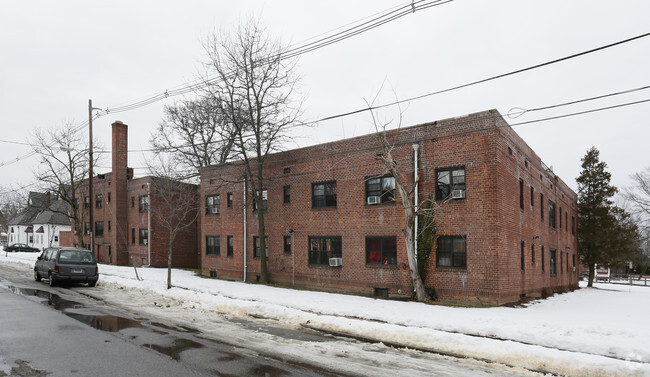 Building Photo - 145 Randall Ave