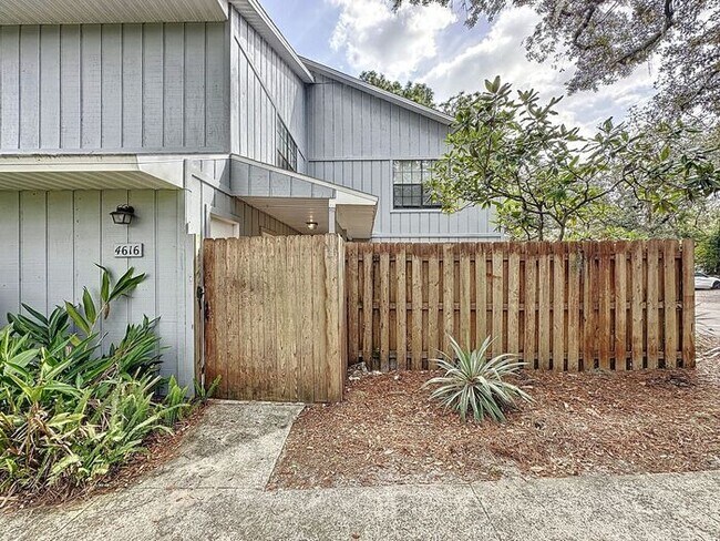 Foto del edificio - Carmel Oaks Townhome style Condo in Orlando