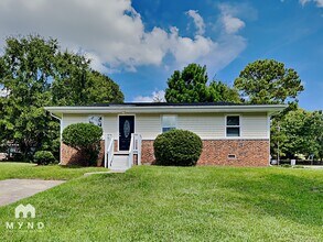 Building Photo - 1713 Sundial Pl
