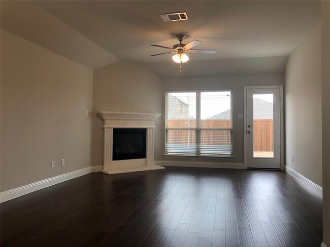 Building Photo - 2203 Perrymead Dr