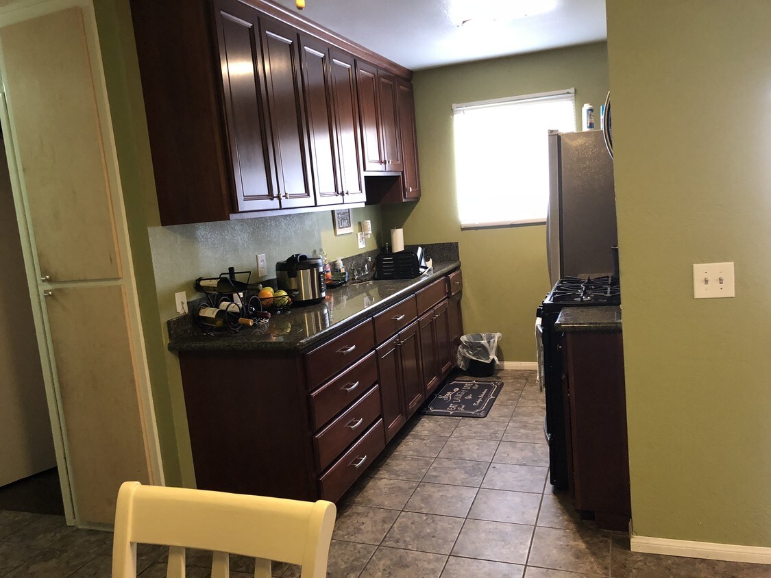 Foto principal - 1709 Normandy Pl