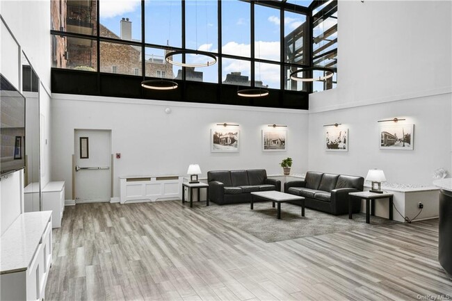 Foto del edificio - 50 Columbus Ave