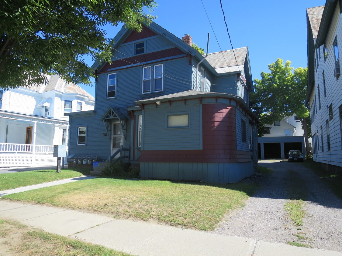 36 Clarke St, Burlington, VT 05401 Apartments in Burlington, VT