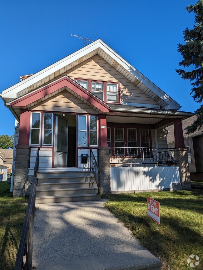 Building Photo - 1460 S 77th St