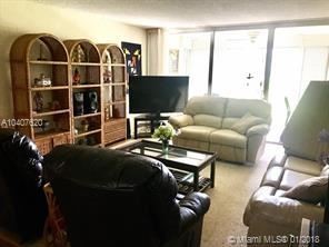 Foto del edificio - 3700 Oaks Clubhouse Dr