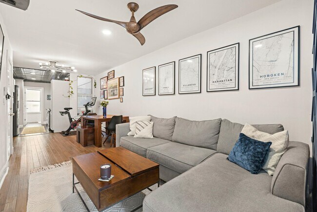 Foto del edificio - 421 Adams St