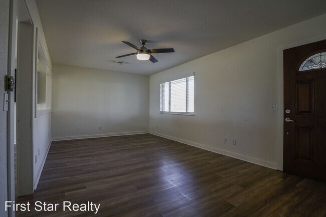 Foto del edificio - 3 br, 1.5 bath House - 229 N. Broyles St.