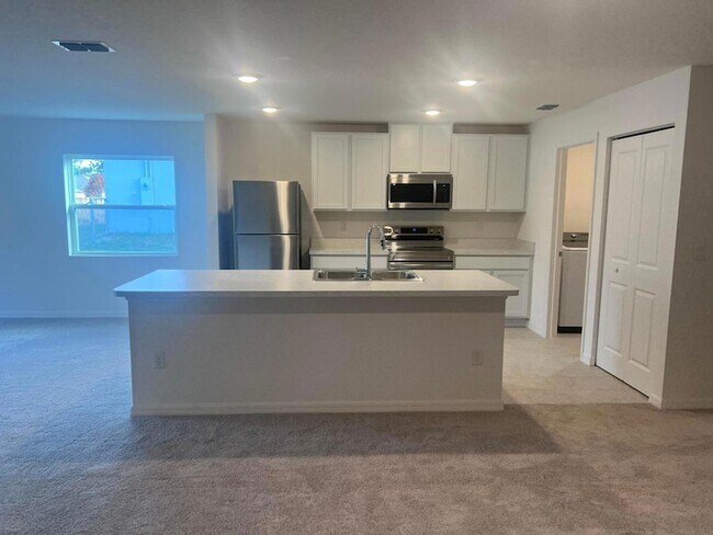 Foto del edificio - 3161 Fergus Ave