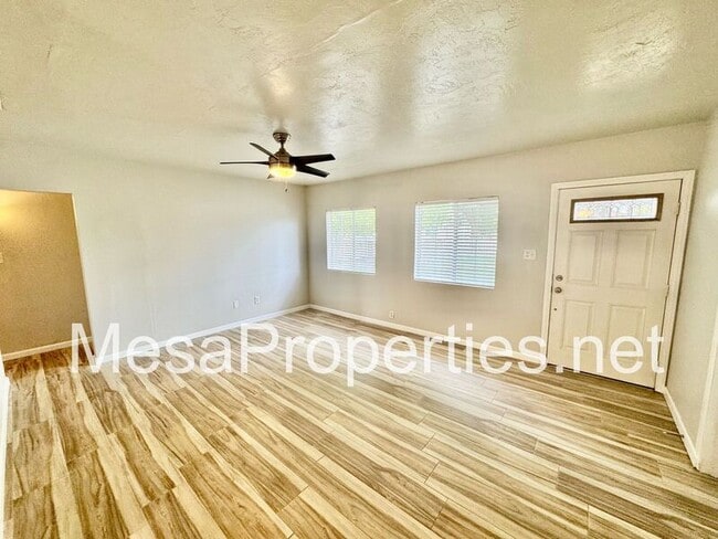 Foto del edificio - 1040 Muir Ave