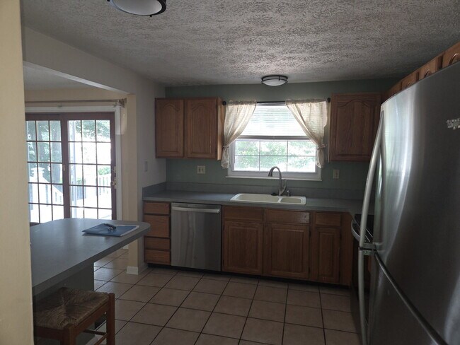 Foto del edificio - "Spacious 4-Bedroom Gem with Finished Basement in Walkersville - Ideal Family Living!"