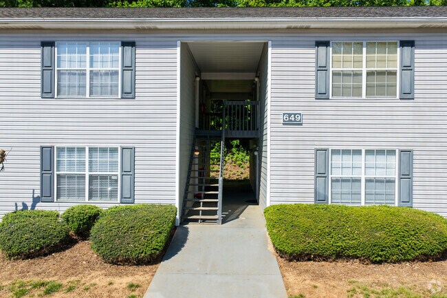 Entrada del edificio - Cross Creek