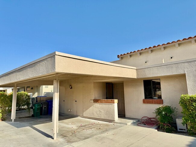 Foto del edificio - Palm Desert Resort CC - Unfurnished - 2 Be...