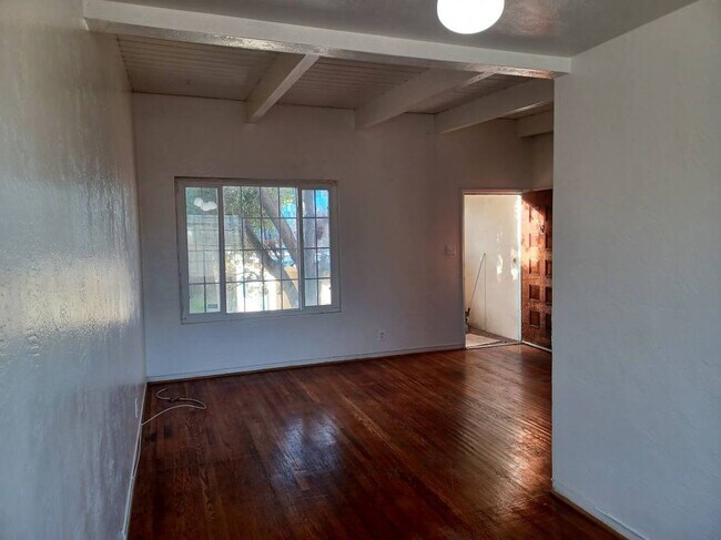 Foto del edificio - 825 61st St