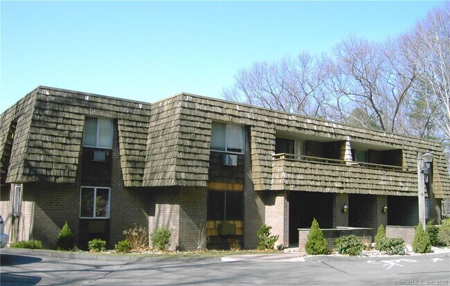 Building Photo - 38 Rambling Brook Ln