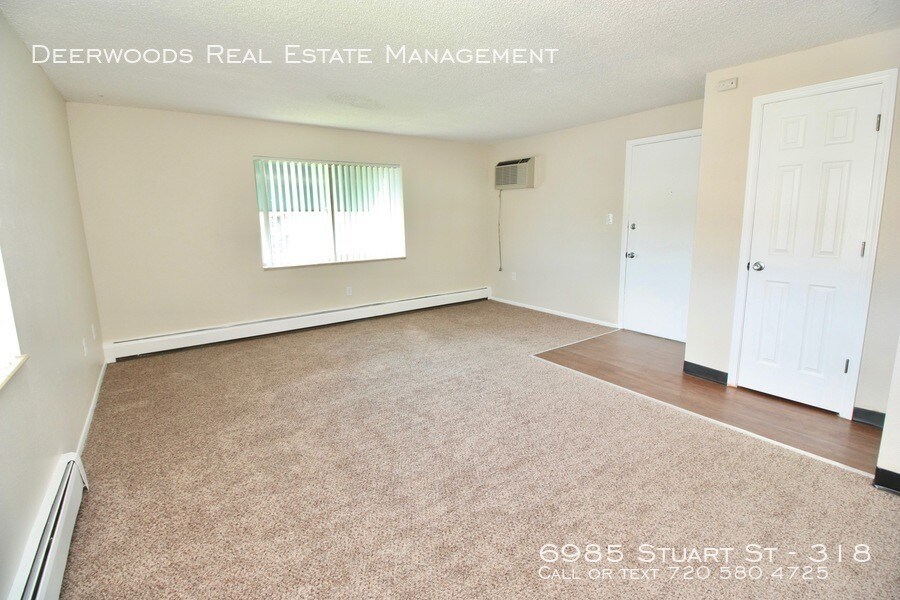 Foto principal - 6985 Stuart St