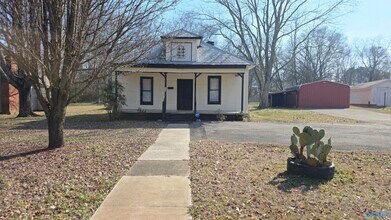 Building Photo - 713 W Washington St