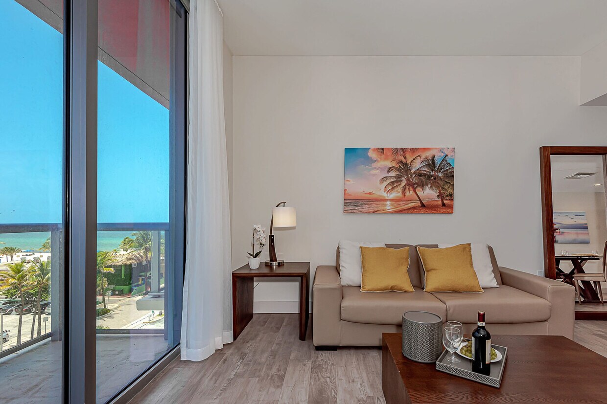 Foto principal - 777 N Ocean Dr