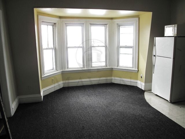 Primary Photo - 170 Central St