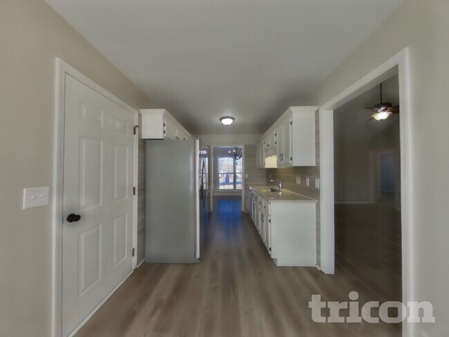 Foto del edificio - 6009 Plateau Ct