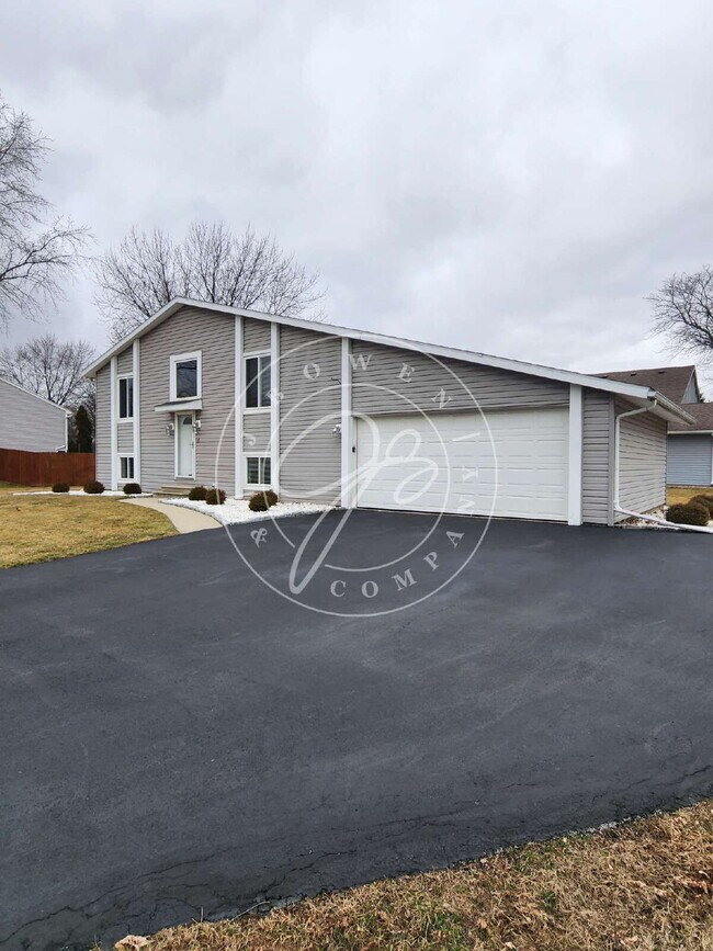 Foto del edificio - 9450 Millcroft Rd