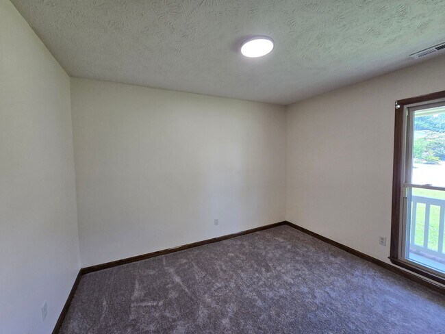 Foto del edificio - 7574 Beverly Dr
