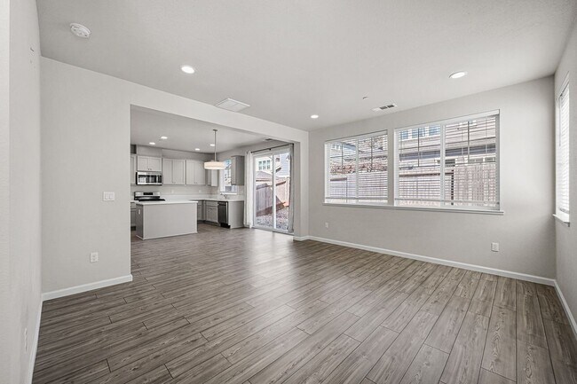 Building Photo - 1477 Cecilia Dr