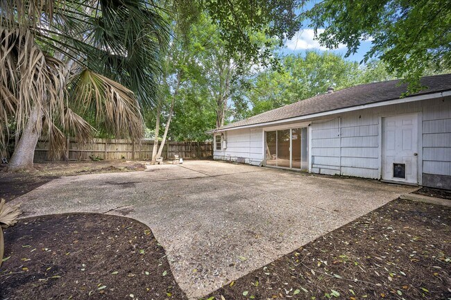 Building Photo - 4022 Woodcraft St