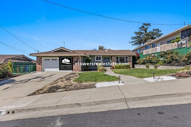 Building Photo - 906 Hawthorne Dr