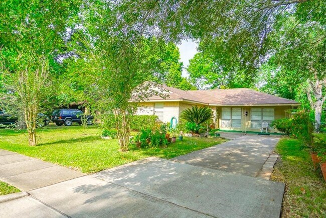 Foto del edificio - 10302 Woodwind Dr