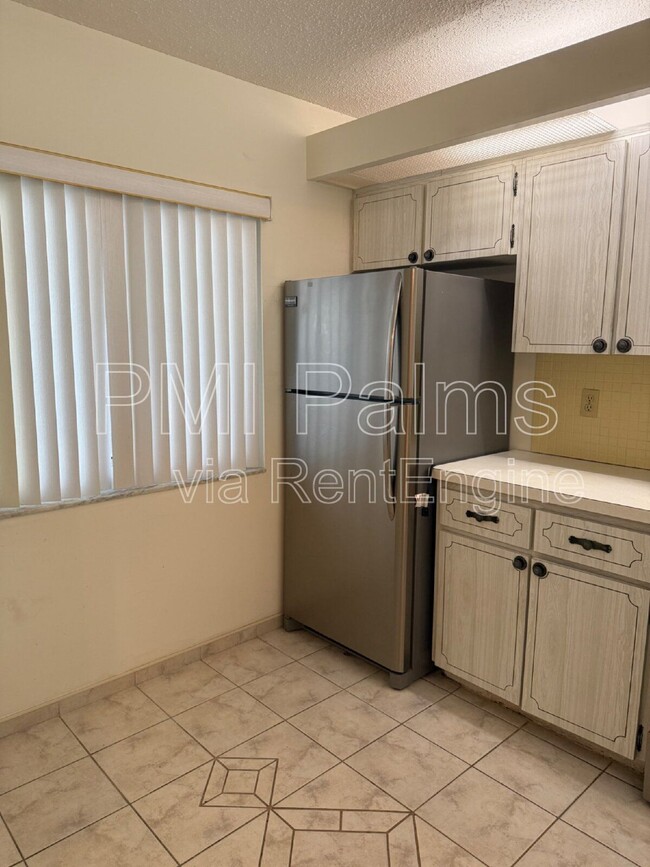 Building Photo - 2205 Belleair Rd