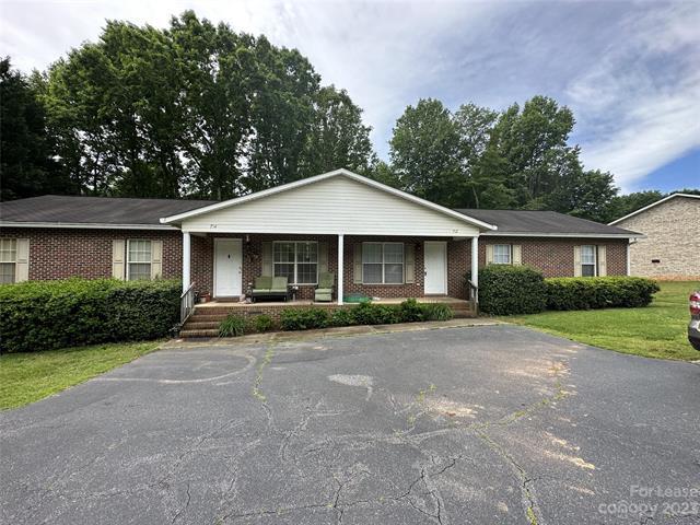 Primary Photo - 712 Catawba Valley Blvd SE