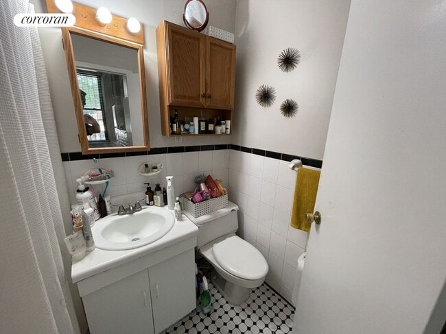 Building Photo - 257 Adelphi St
