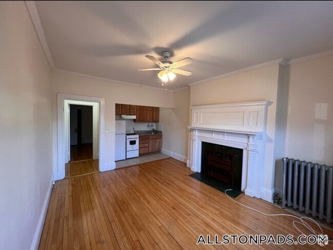 Building Photo - 441 Cambridge St