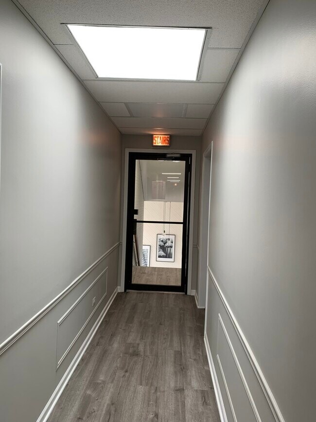 Foto del edificio - 7064 W Higgins Ave