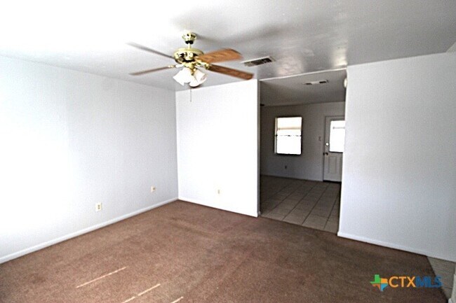 Foto del edificio - 803 Michelle Dr