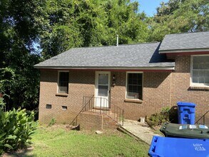 Building Photo - 1811 Powatan St