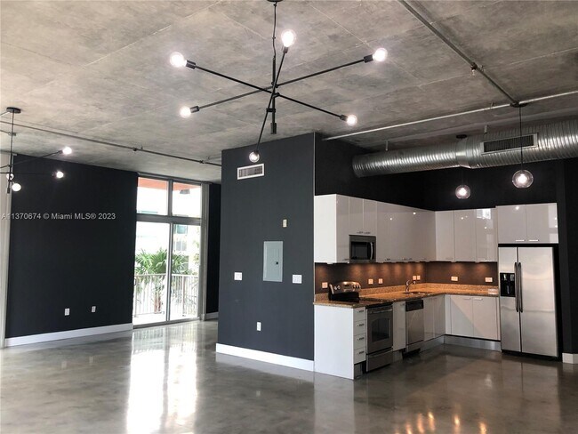 Foto del edificio - 2100 Van Buren St