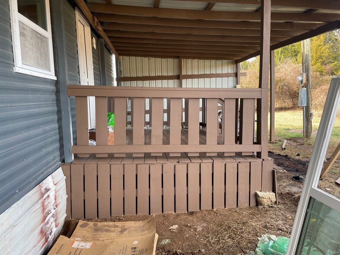 Foto del edificio - 1594 Wallace Thompson Rd