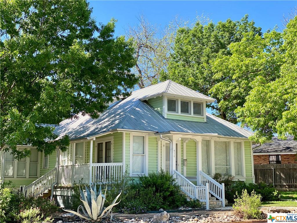 Foto principal - 414 W San Antonio St