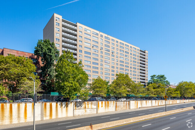 Building Photo - Caton Towers