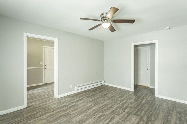 Building Photo - 207 Laws Ave