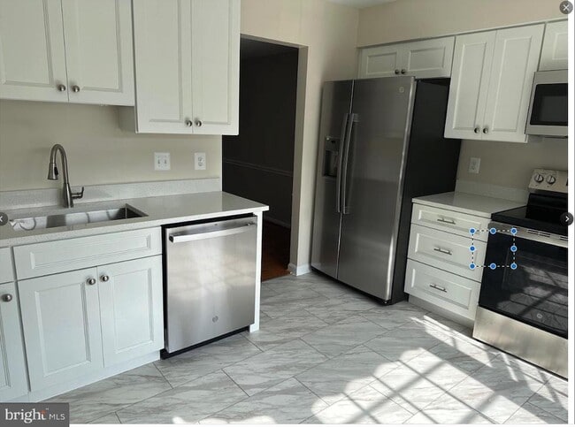 Foto del edificio - 4506 Shoal Creek Ct