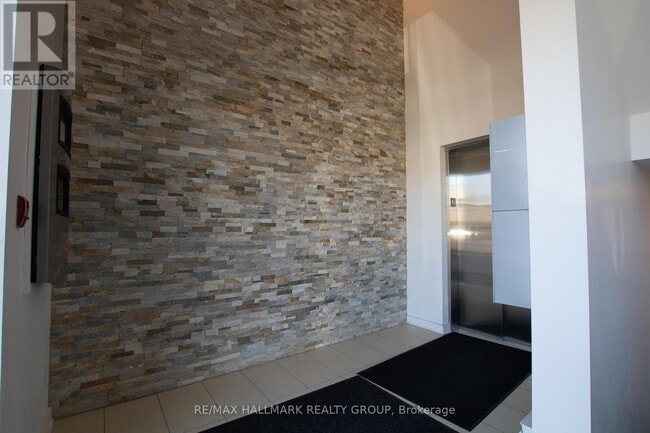 Photo du bâtiment - 1308 Thames St