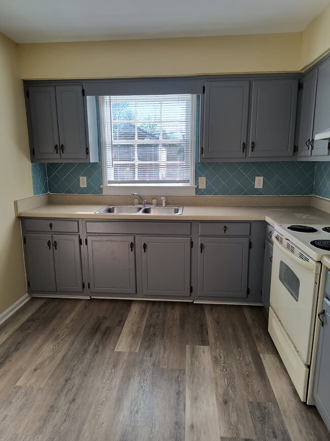 Cocina - 1211 Boyer St